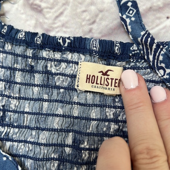 Hollister blue white bandana design shorts romper - Picture 5 of 9